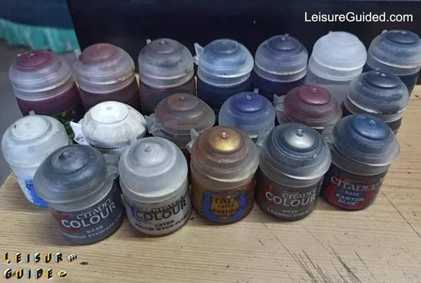 What paints to use for miniatures