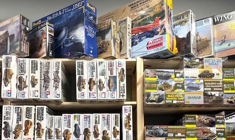 THE BEST PLASTIC MODEL KITS Tamiya | Revell | Trumpeter | Estes | Maisto | Bamdai | Cubicfun | Lego